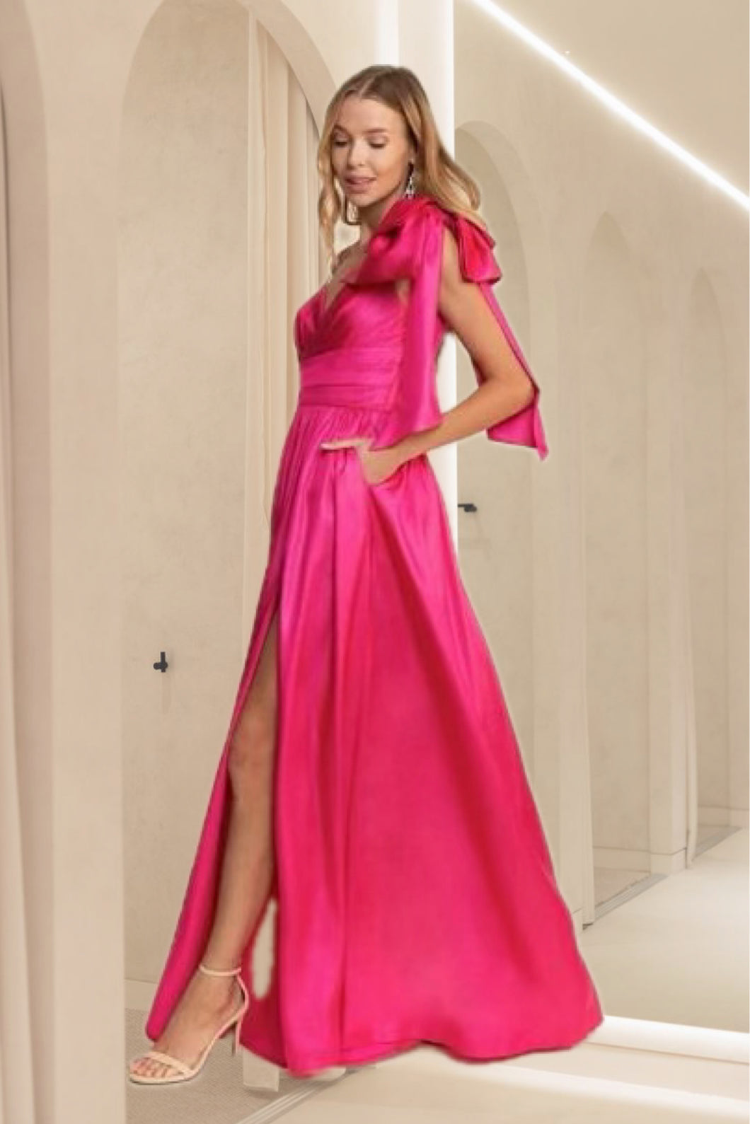 Vestido hot pink lazo