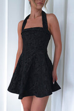 Cargar imagen en el visor de la galería, Vestido mini black jaquard
